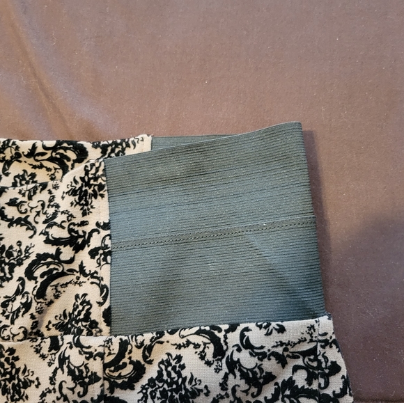 Fancy leggings with velvet design - Picture 6 of 9